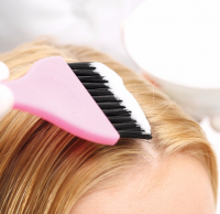 Koloryzacja  + strzyżenie i modelowanie, włosy do ramion (jeden kolor)